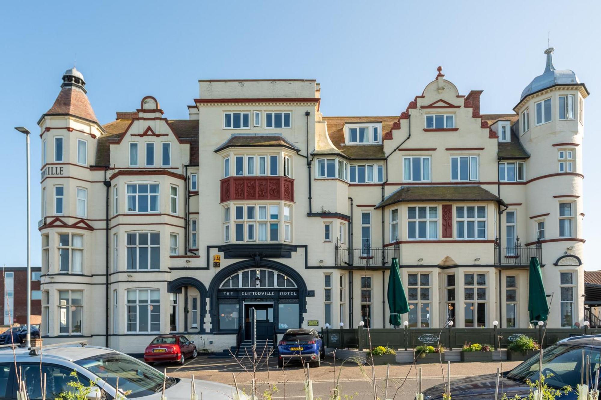 Cliftonville Hotel Cromer Exteriör bild